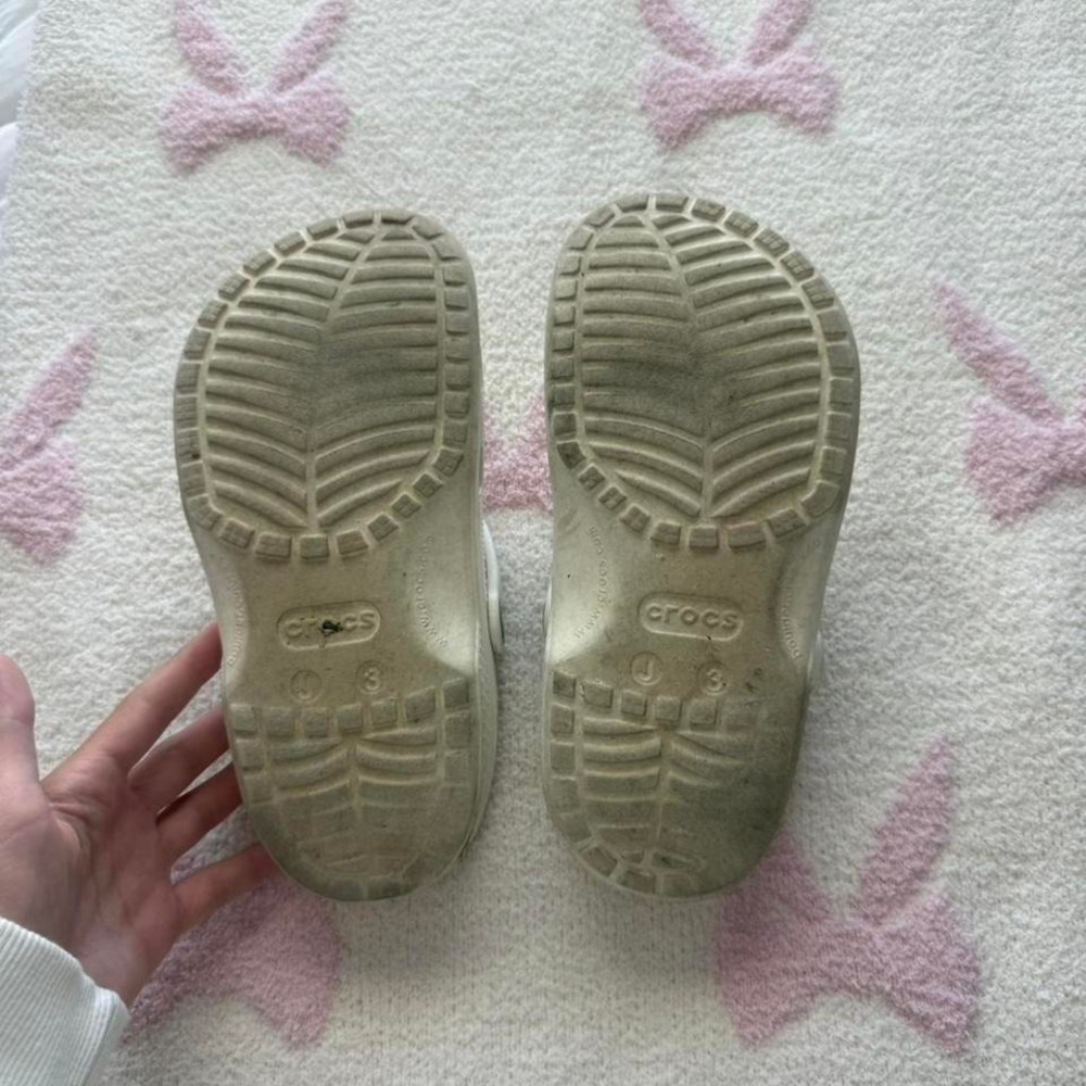 White crocs - Picture 3 of 4